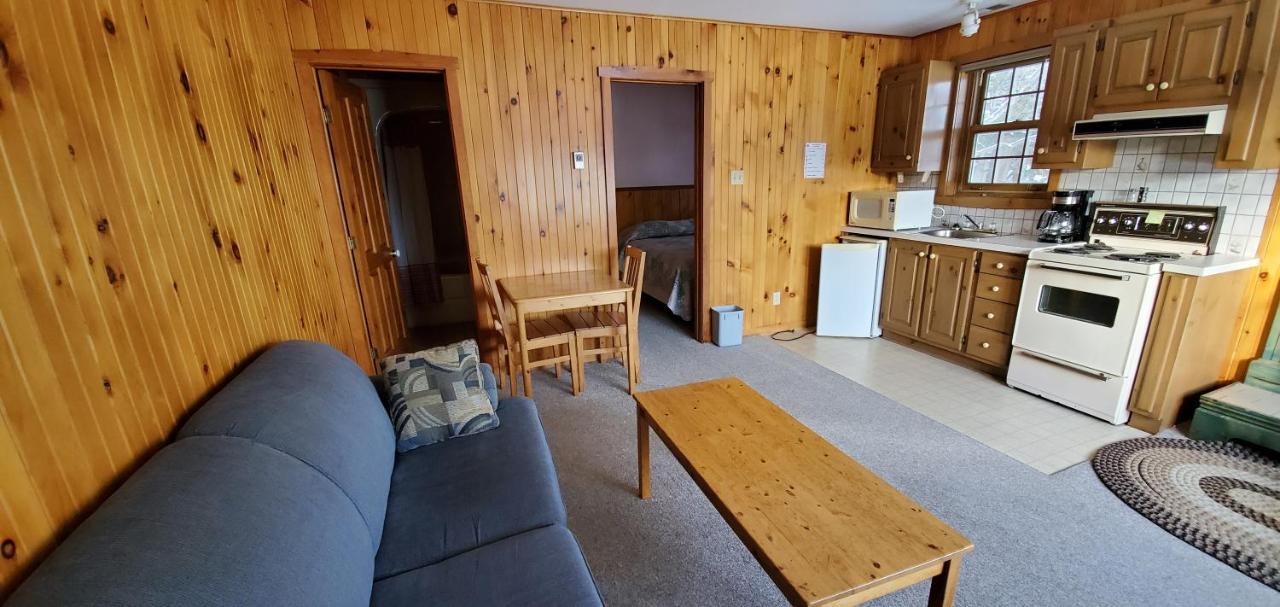 Motel Le Fleuron Saint-Donat Exterior foto