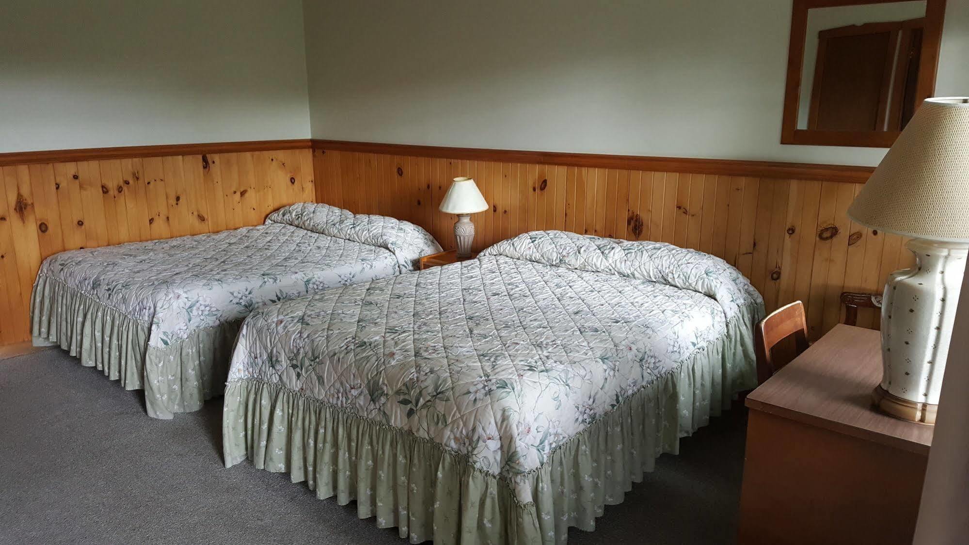 Motel Le Fleuron Saint-Donat Exterior foto